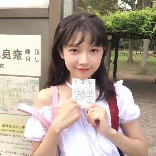 抖音娱乐吃瓜头像图片女,揭秘网络红人的时尚潮流与个性魅力”  第3张